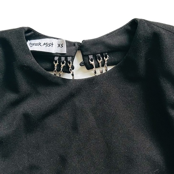 Tiger Mist Chain Design Backless Long Sleevr Crop Top size XS - Picture 6 of 6